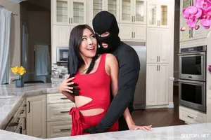 Cơ hội để thịt cô bạn thân dáng ngon